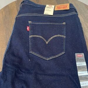 Levi’s plus size women’s dark wash 24w skinny Jeans